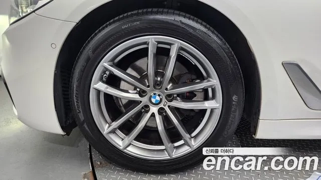 BMW 5 Series (G30) id 2892159 из Кореи 15