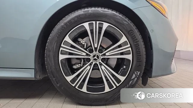 Mercedes-Benz E-Class W214 id 3451910 из Кореи 15