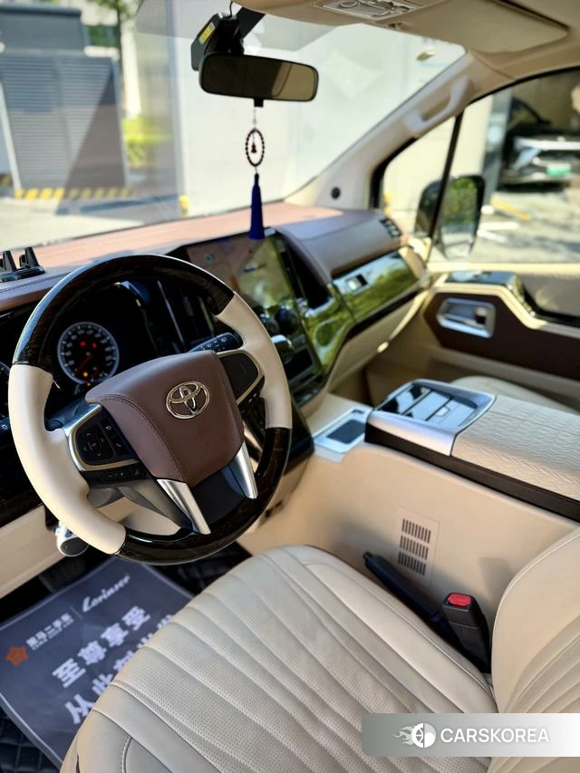 Toyota Hiace 2025 Черный из Китая, фото 5