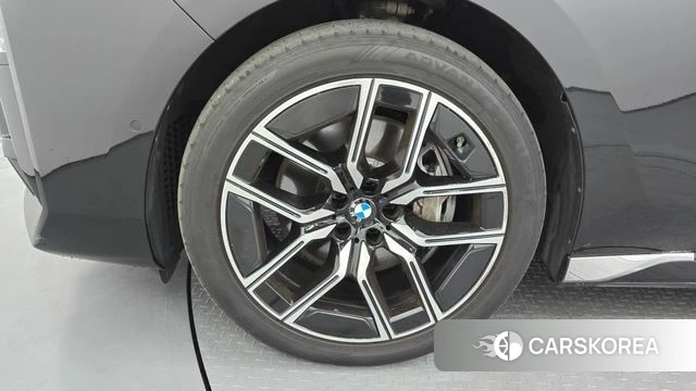 BMW 7 Series (G70) id 4400606 из Кореи 32