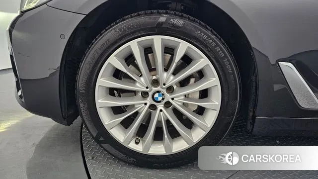 BMW 5 Series (G30) id 3582563 из Кореи 15