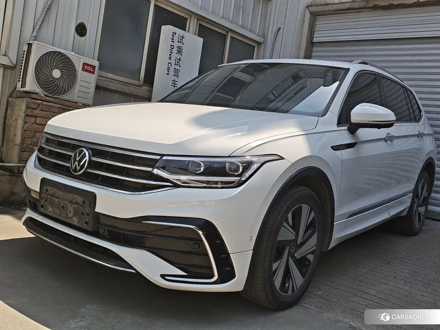 Volkswagen Tiguan L 2023 Белый из Китая, фото 5