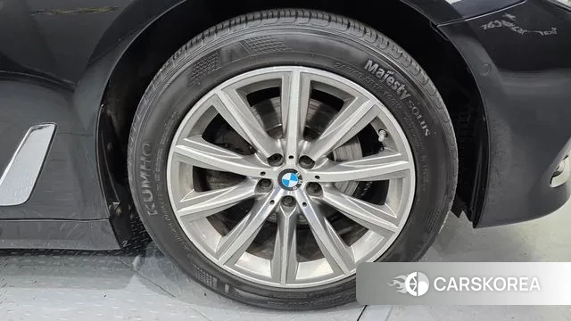 BMW 5 Series (G30) id 3748494 из Кореи 15