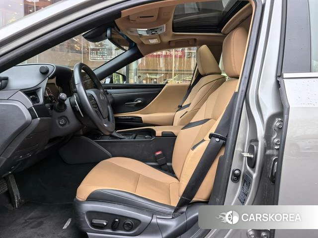 Lexus ES id 4277095 из Китая 12