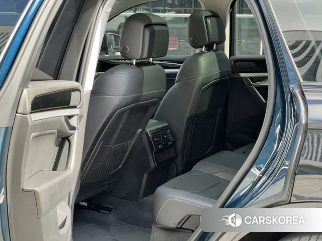 Volkswagen Touareg id 4259629 из Китая 19