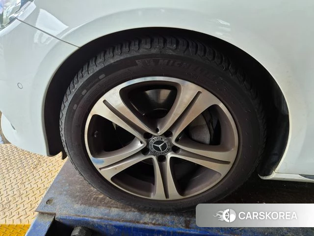 Mercedes-Benz E-Class W213 id 4574220 из Кореи 15