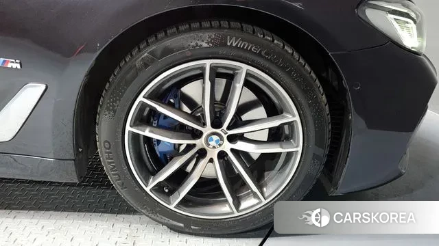 BMW 5 Series (G30) id 3771721 из Кореи 15