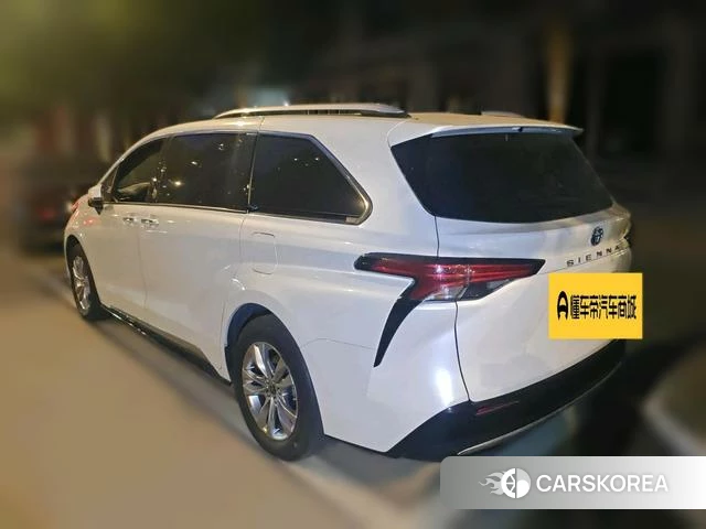 Toyota Saina 2022 Белый из Китая, фото 5