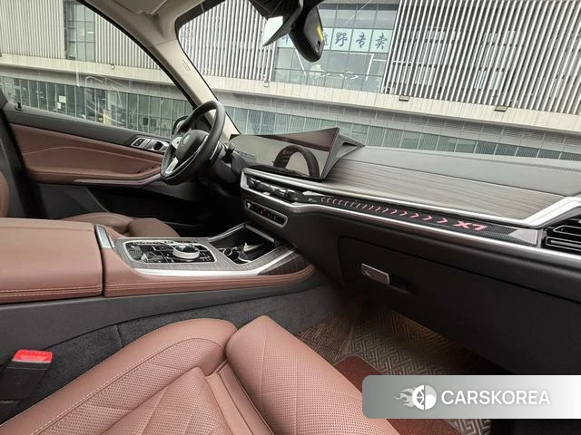 BMW X7 id 4257210 из Китая 9