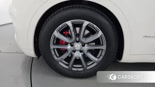 Maserati Levante id 3275417 из Кореи 15