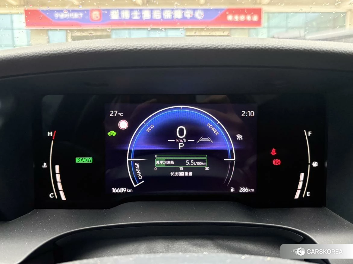 Toyota Camry 2024 Белый из Китая, фото 5