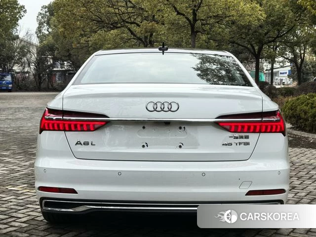 Audi A6L id 3890648 из Китая 8