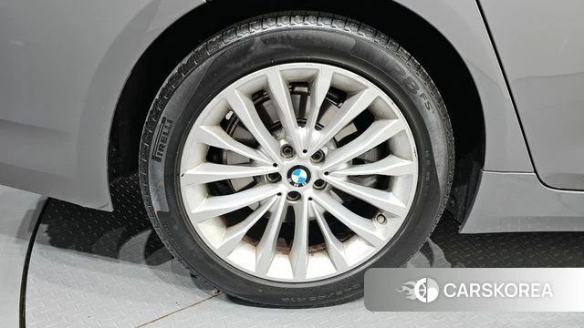 BMW 5 Series (G30) id 4282356 из Кореи 26