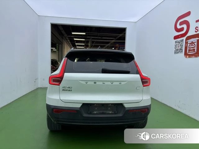 Volvo XC40 EV 2023 Белый из Китая, фото 5