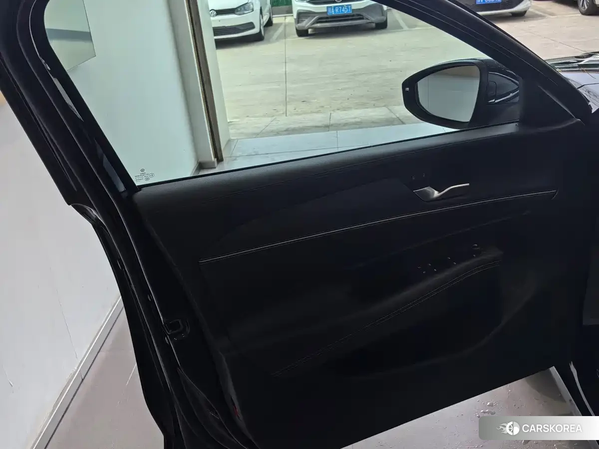 Volkswagen Passat id 4600671 из Китая 12