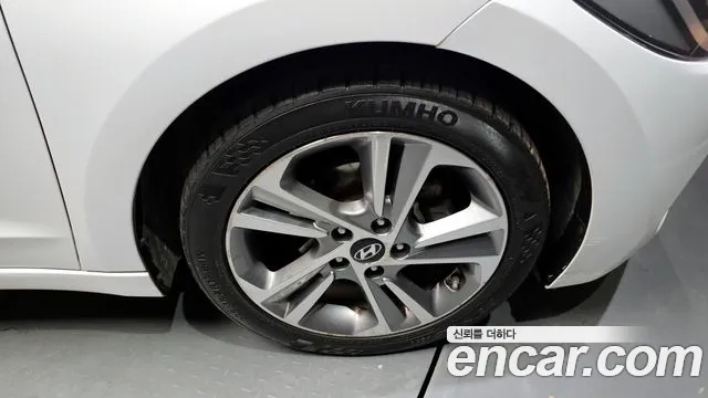 Hyundai Avante AD id 2228878 из Кореи 15