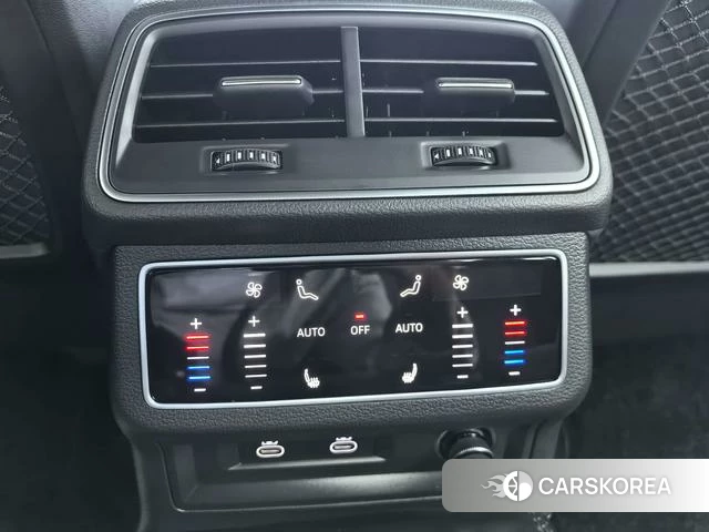 Audi A6L id 4290302 из Китая 13