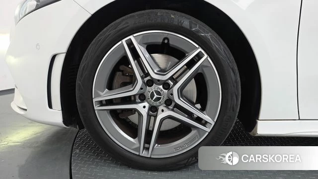 Mercedes-Benz A-Class W177 id 4524050 из Кореи 28