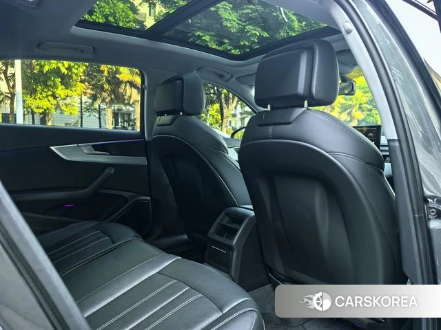 Audi A4L id 4328436 из Китая 11
