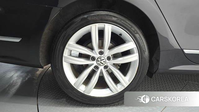 Volkswagen The New Passat id 4417235 из Кореи 26
