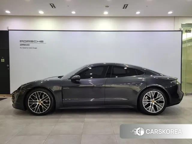 Porsche Taycan id 3706845 из Кореи 15