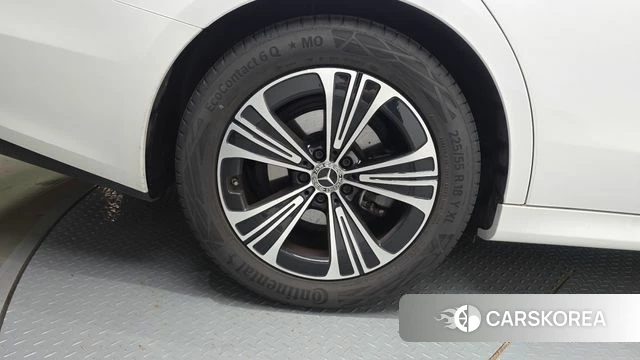 Mercedes-Benz E-Class W214 id 4640026 из Кореи 30
