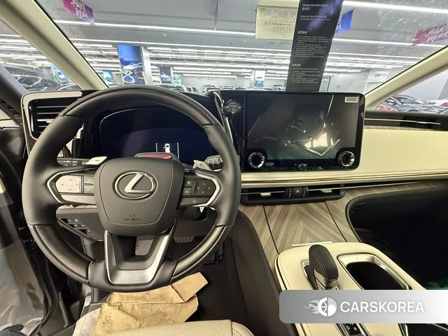 Lexus LM id 4314754 из Китая 8