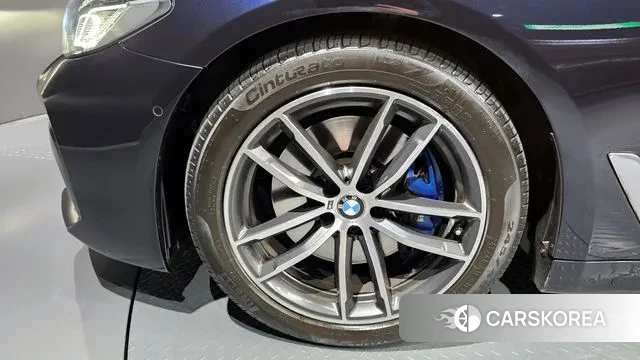 BMW 5 Series (G30) id 3389476 из Кореи 15