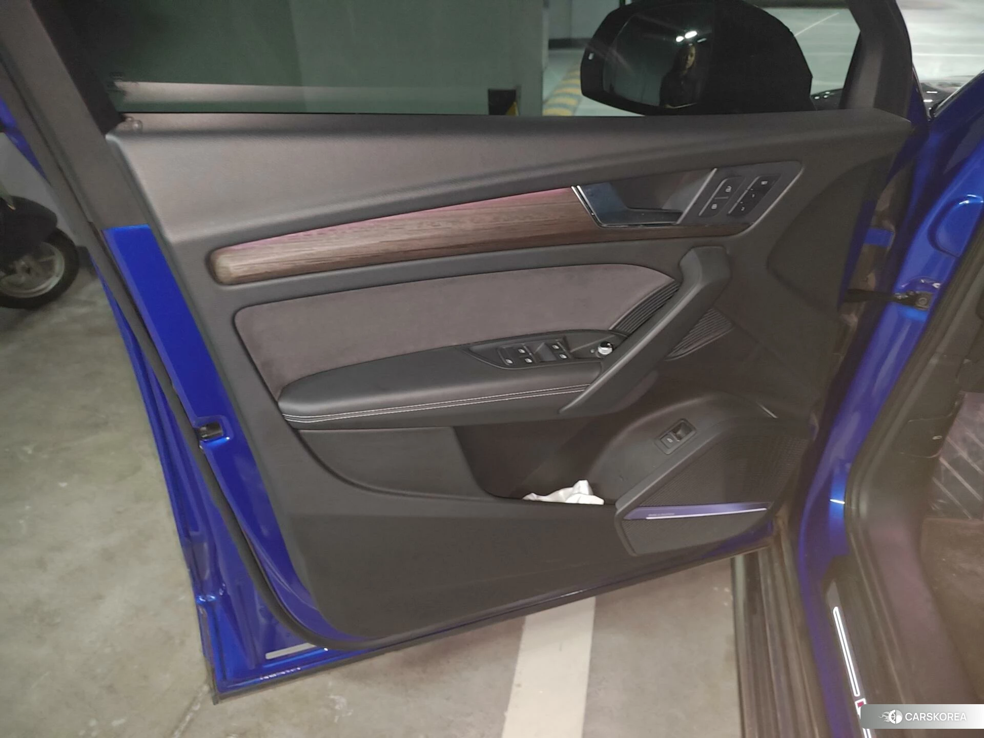 Audi Q5L id 4473356 из Китая 16