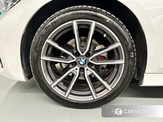 BMW 3 series id 4278385 из Китая 16