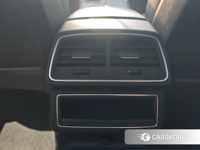 Audi A6L id 4300457 из Китая 16