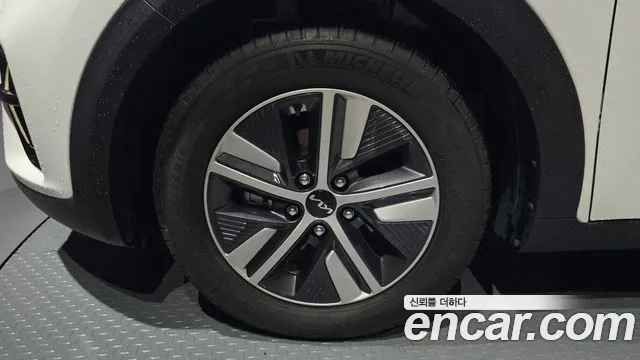 Kia The New Niro id 2824382 из Кореи 15