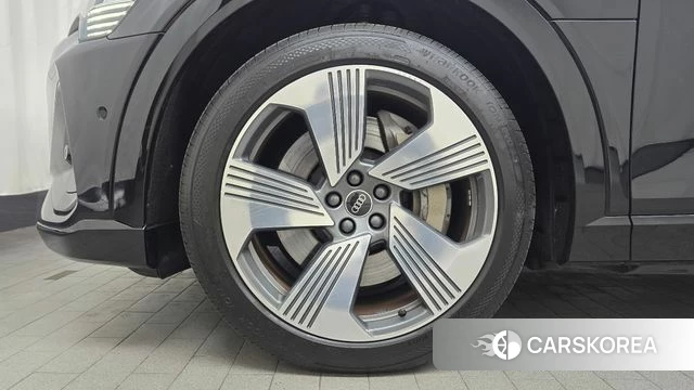 Audi e-Tron id 4231553 из Кореи 30