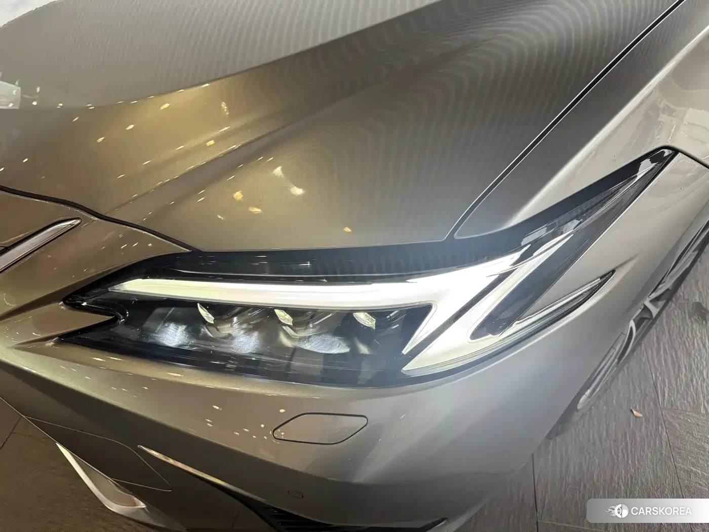 Lexus ES 2025 Silver/gray из Китая, фото 6