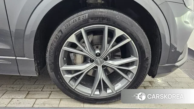 Audi Q8 (4M) id 3448322 из Кореи 16