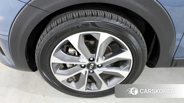 Kia Stonic id 3942612 из Кореи 15