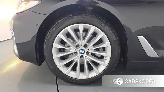 BMW 5 Series (G30) id 3401840 из Кореи 15