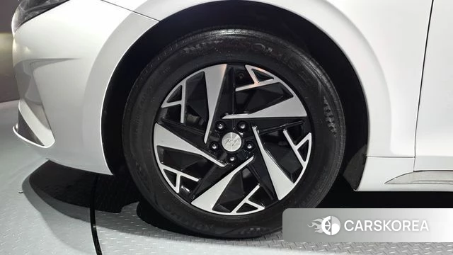 Hyundai The New Grandeur IG Hybrid id 4330212 из Кореи 29