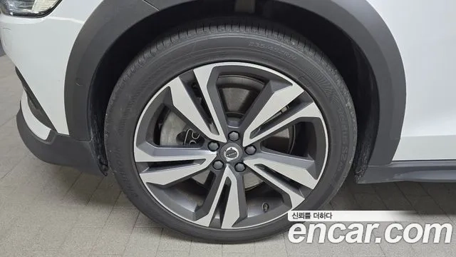 Volvo V60 Cross-Country 2nd Generation id 2875728 из Кореи 15