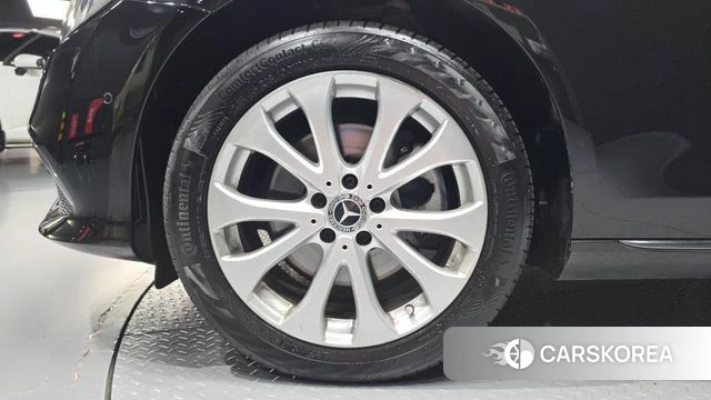 Mercedes-Benz E-Class W213 id 4637838 из Кореи 26