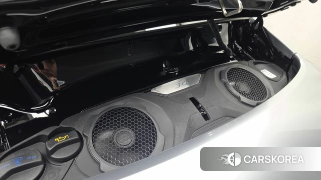 Porsche 911(992) id 4670411 из Кореи 26