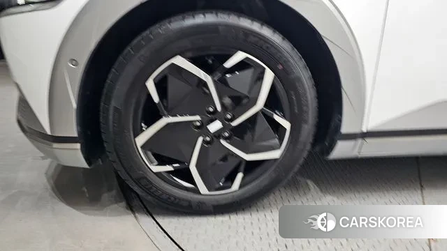 Hyundai Ionic 5 id 3016972 из Кореи 15