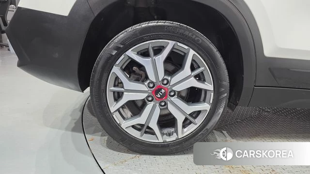 Kia Seltos id 4937272 из Кореи 29