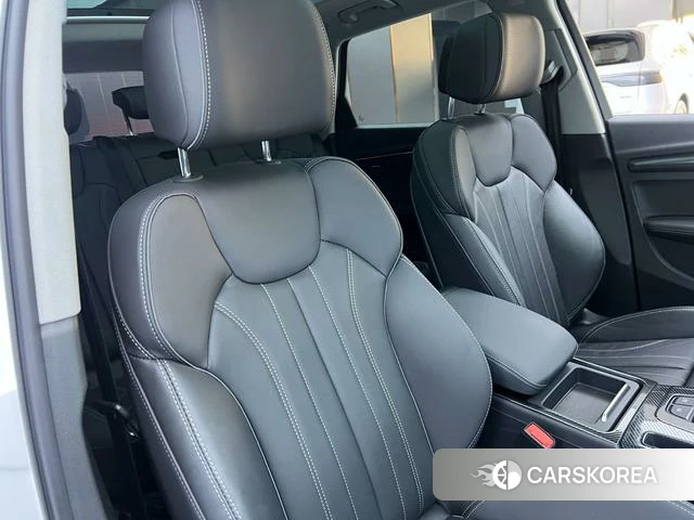 Audi Q5L id 4300050 из Китая 28