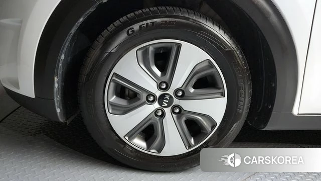 Kia Niro id 4411415 из Кореи 27