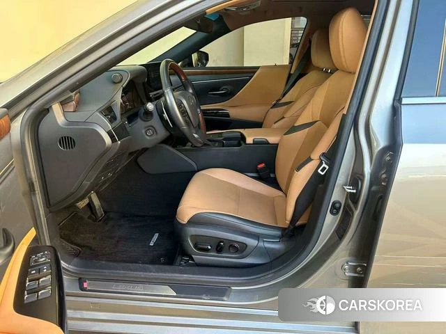 Lexus ES id 4277365 из Китая 24