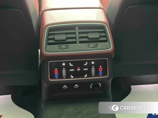 Audi A7L id 4259275 из Китая 15