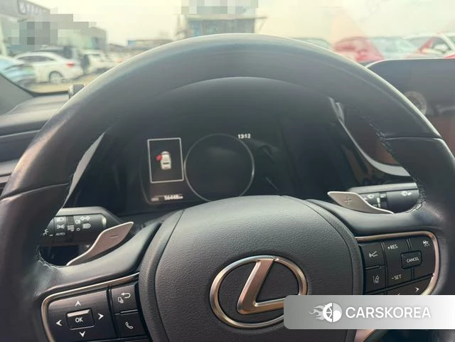Lexus ES id 4261324 из Китая 10