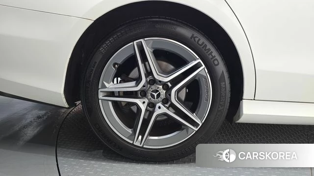 Mercedes-Benz E-Class W213 id 4665904 из Кореи 28