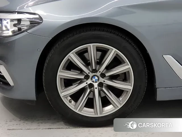 BMW 5 Series (G30) id 3275246 из Кореи 15